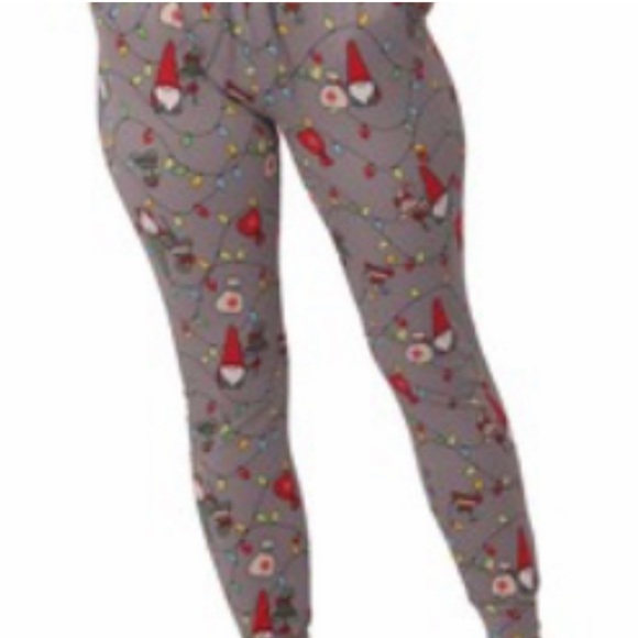 NWT. 2 Fleece jogger pants with pockets Gray Christmas Gnome & Burgundy Small - Picture 4 of 14